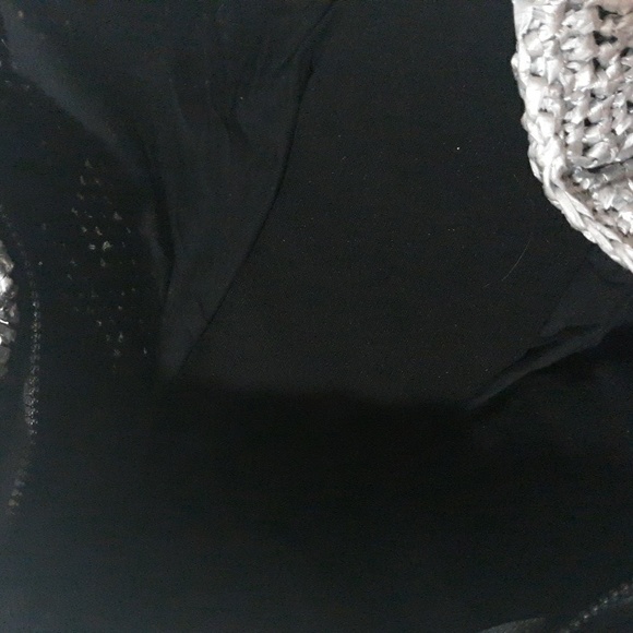 Beautiful crocheted bag 12X17 - Picture 3 of 7